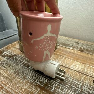 Scentsy Pirouette Ballerina Pink Night Light Plug-in Warmer Retired